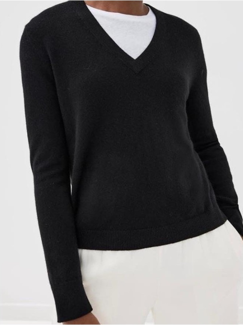 Jenni Kayne Flynn v neck black 100% cashmere sweater size XS - Picture 3 of 9